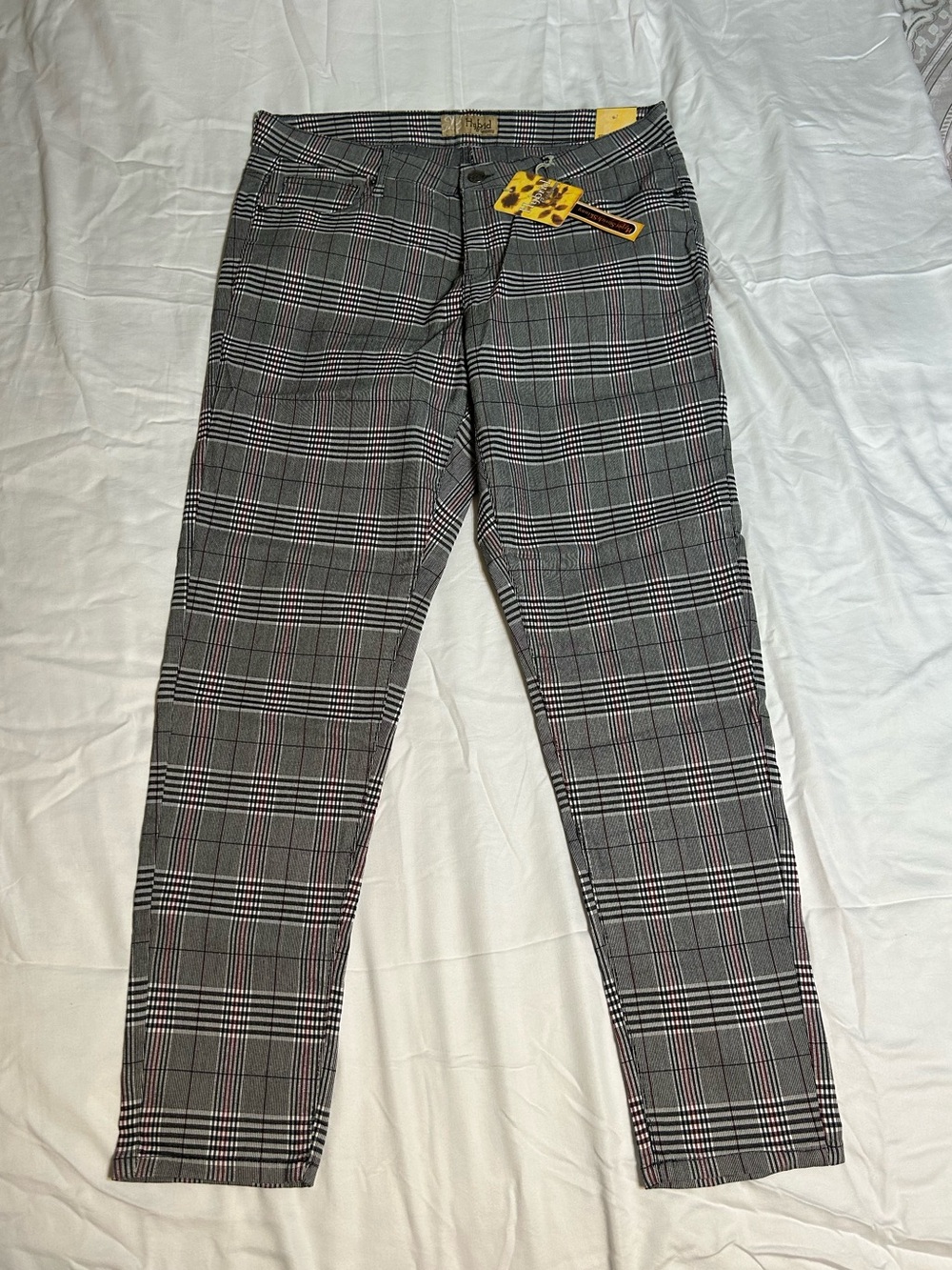 Hybrid & Company Gray Plaid Skinny Pants with Black and Red Accents